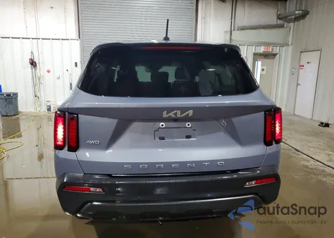 2022 Kia Sorento Lx z USA, uszkodzony, nr VIN 5XYRGDLC0NG097802